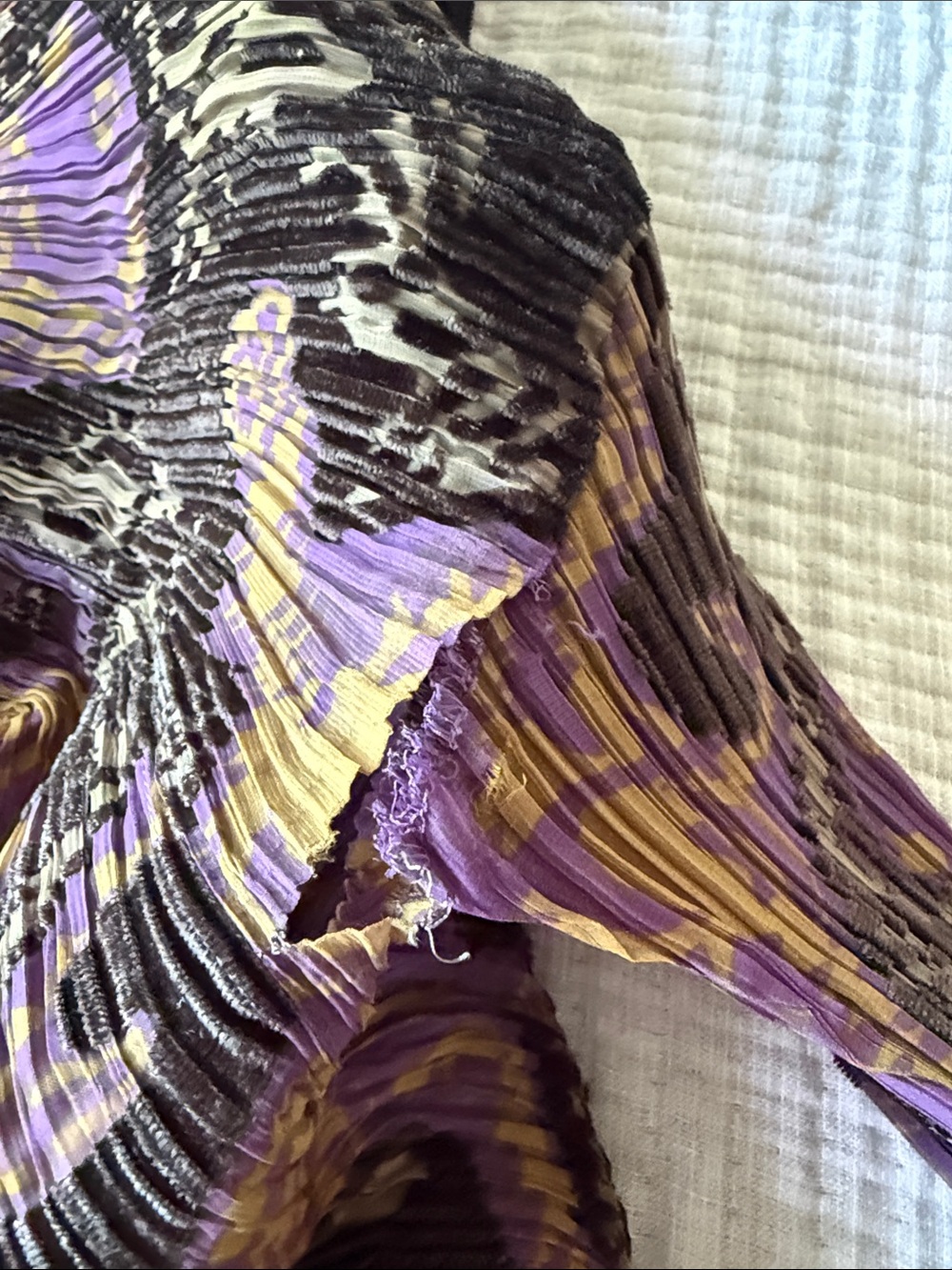 Issey Miyake Draped Pleated Shrug in Purple, Black and Gold - Picture 5 of 6